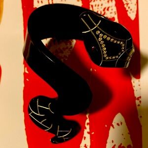 Gorgeous, black snake 🐍 resin bracelet.